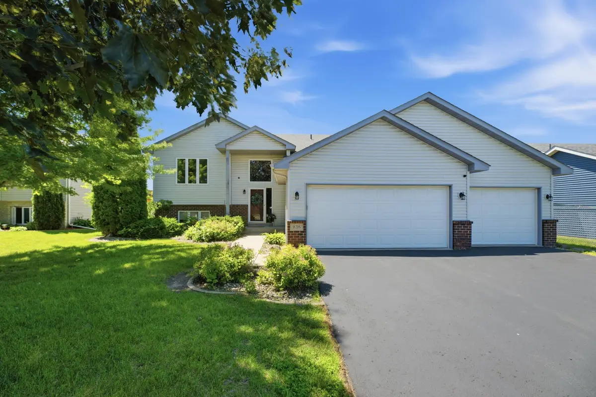 936 S Chestnut Street, Belle Plaine, MN 56011 - #1