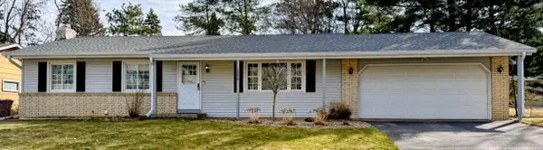 2974 Howard Street N, Maplewood, MN 55109