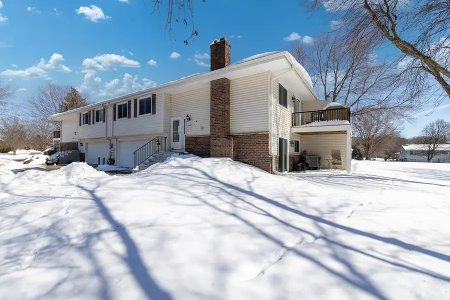 817 Evergreen Circle, Burnsville, MN 55337 - #2