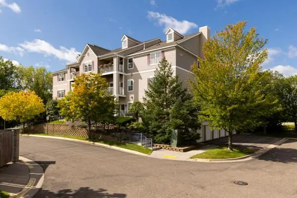 12795 Collegeview Drive #203, Eden Prairie, MN 55347