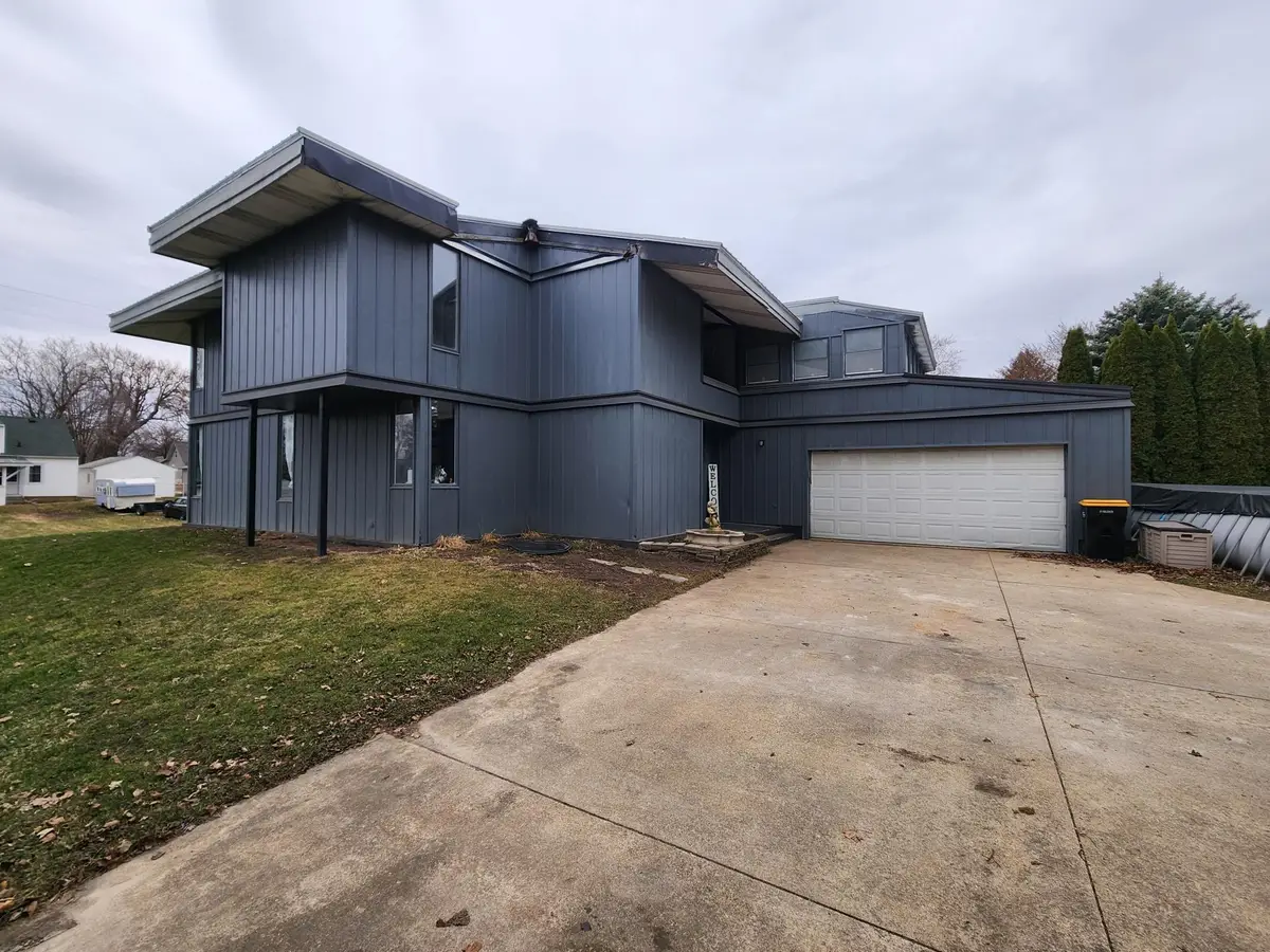 206 E Luella Street, Le Roy, MN 55951 - #1