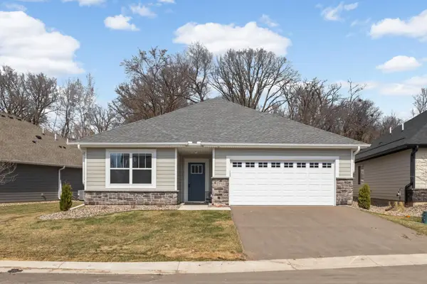 13760 Hollybrook Circle, Apple Valley, MN 55124
