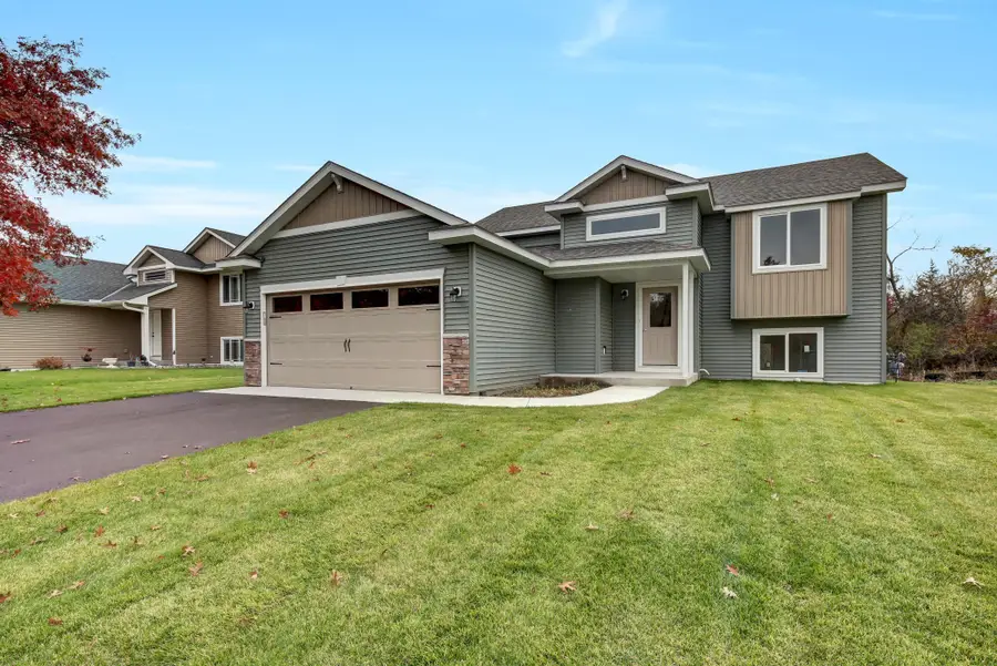 2865 11th Avenue Ne, Sauk Rapids, MN 56379 - #2