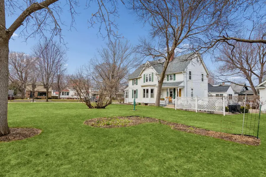 221 11th Avenue N, Hopkins, MN 55343 - #2