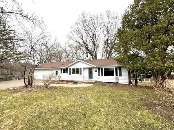 15800 Valley View Road, Eden Prairie, MN 55344