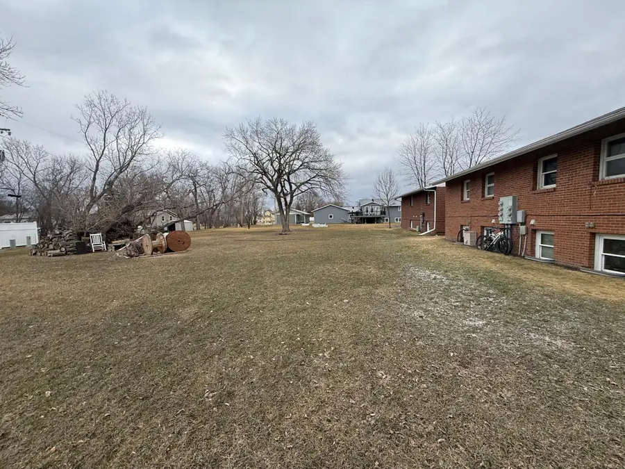 418 2nd Ave Sw, Hillsboro, ND 58045 - #3