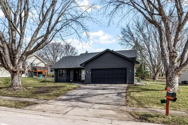 16408 Griffon Trail, Lakeville, MN 55044