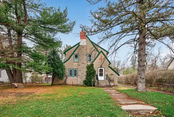 1749 Hamline Avenue N, Falcon Heights, MN 55113