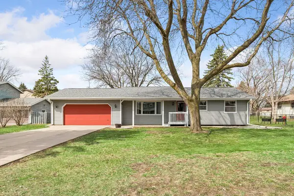 11045 Stanley Curve, Bloomington, MN 55437