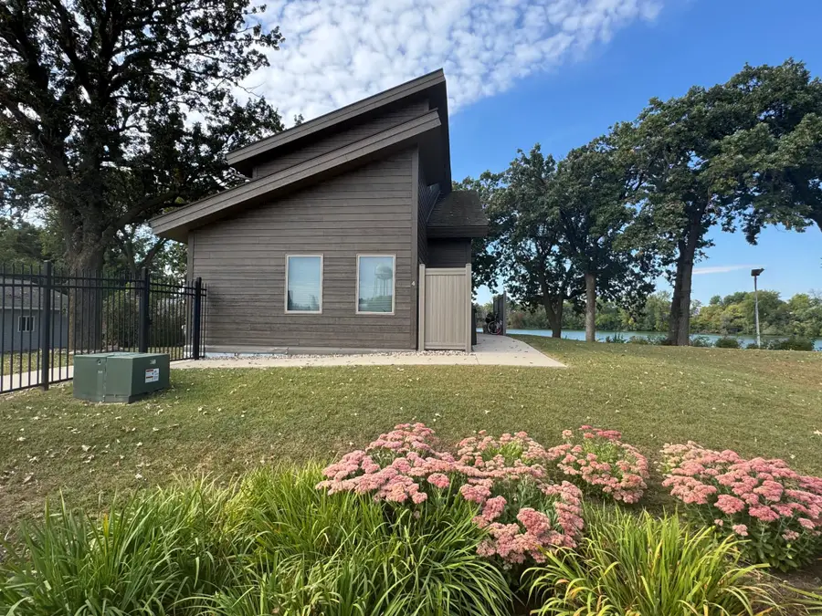 445 Lake Avenue #104, Fairmont, MN 56031 - #2