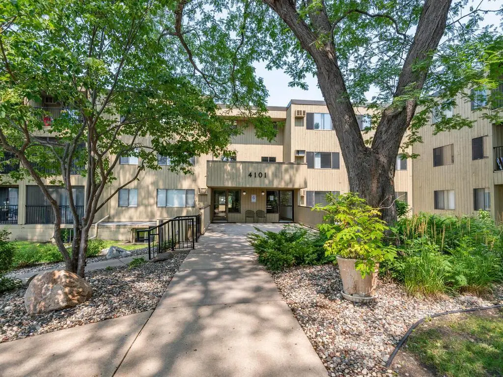 4101 Parklawn Avenue #130, Edina, MN 55435 - #1