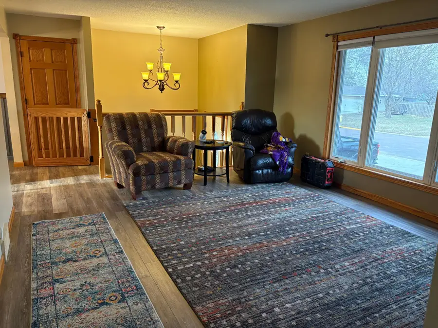 902 5th Avenue Se, Pipestone, MN 56164 - #3