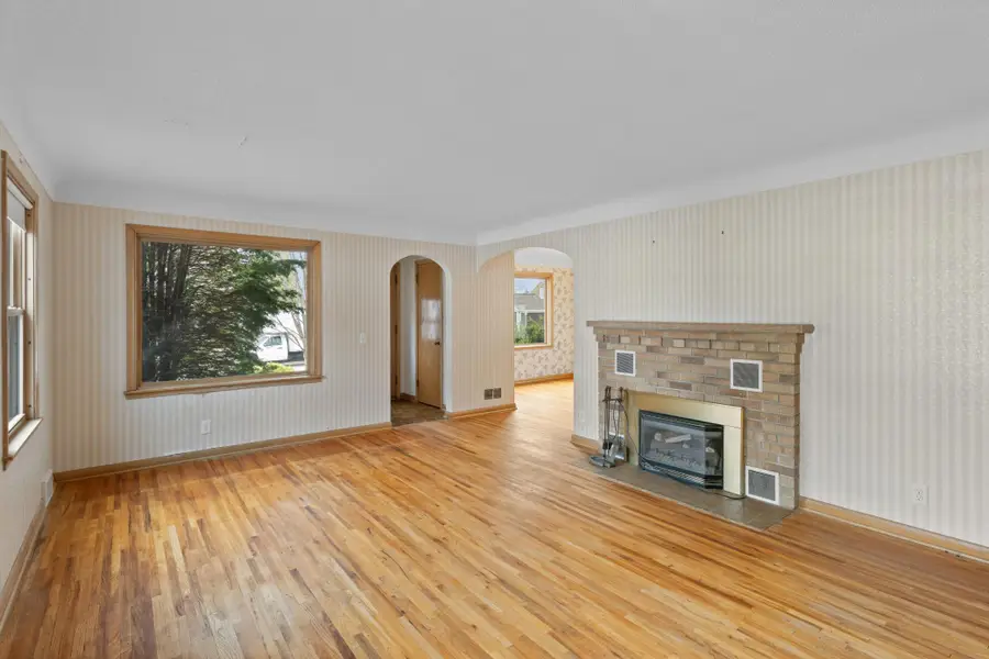 3273 Drew Avenue N, Robbinsdale, MN 55422 - #2