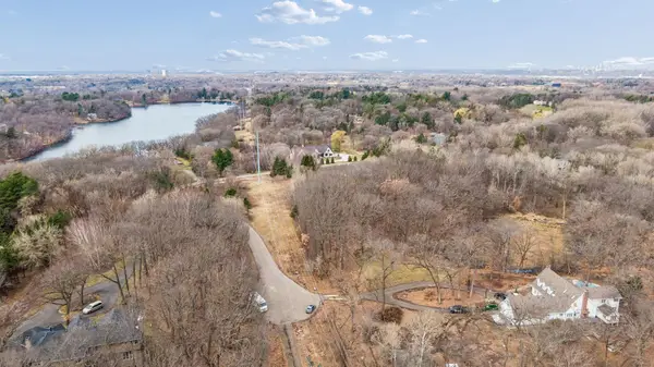 10 Sunny Side Lane, Sunfish Lake, MN 55118