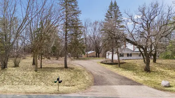 6325 Wood Hill Lane, Maple Plain, MN 55359