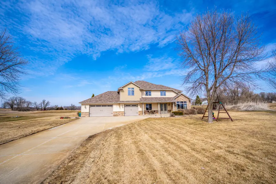 294 57th Avenue Ne, Willmar, MN 56201 - #2