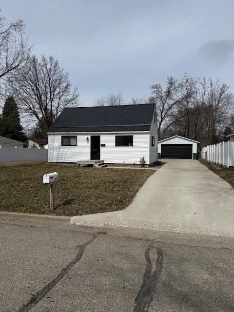 627 E South Street, Litchfield, MN 55355