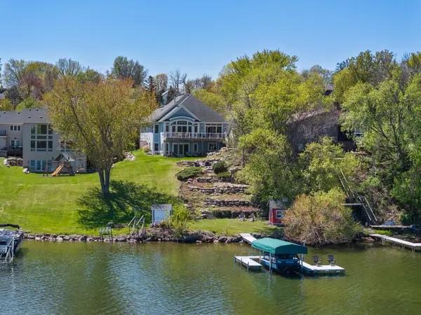 208 E Lake Street, Waconia, MN 55387
