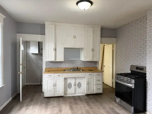 658 Edmund Avenue, Saint Paul, MN 55104 - #2