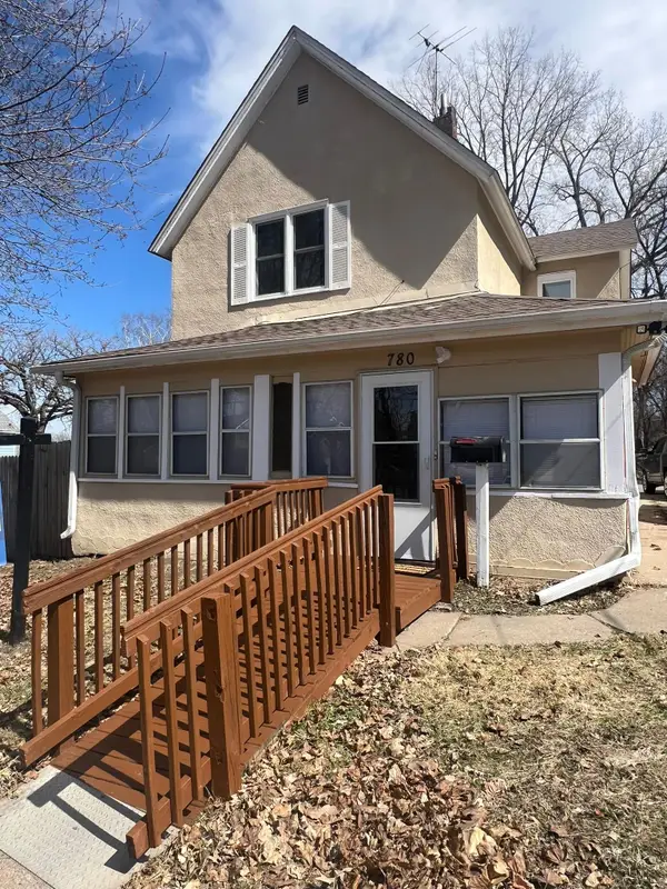 780 Dodd Road, West Saint Paul, MN 55118