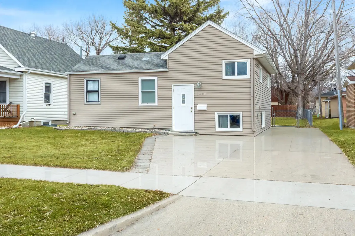 1446 16 1/2 Street S, Fargo, ND 58103 - #1