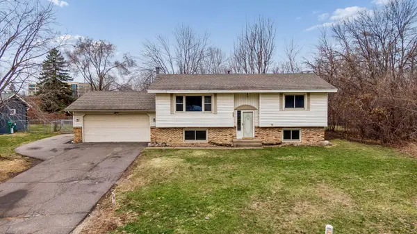 6061 Hillsboro Avenue N, New Hope, MN 55428