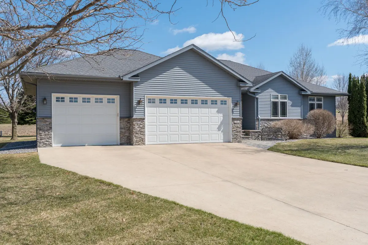 125 Kenna Drive, Le Sueur, MN 56058 - #1