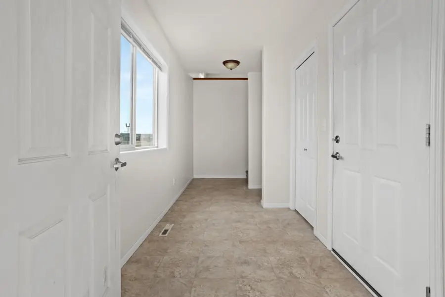 907 30th Avenue W, West Fargo, ND 58078 - #3