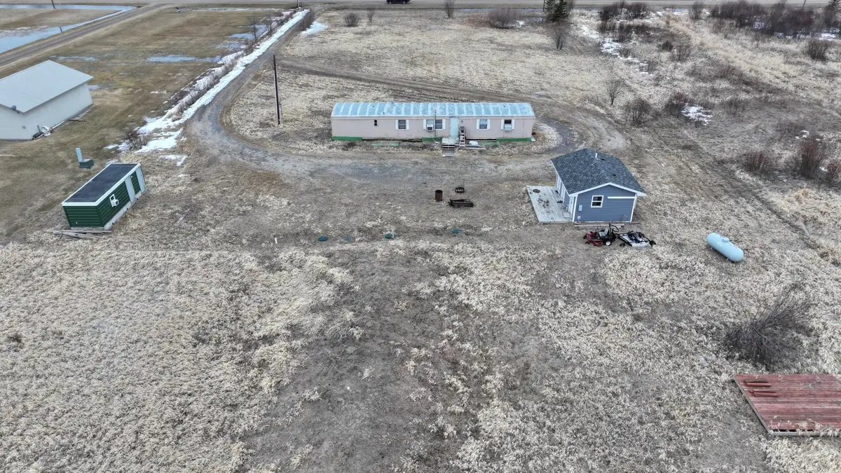 3030 40th Avenue Nw, Baudette, MN 56623 - #1