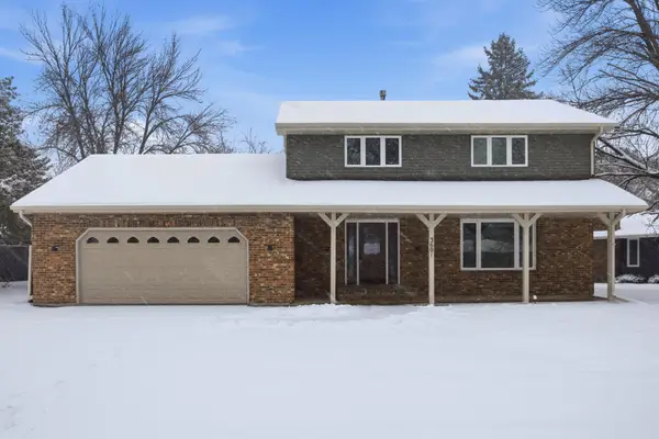 3601 Evergreen Road N, Fargo, ND 58102