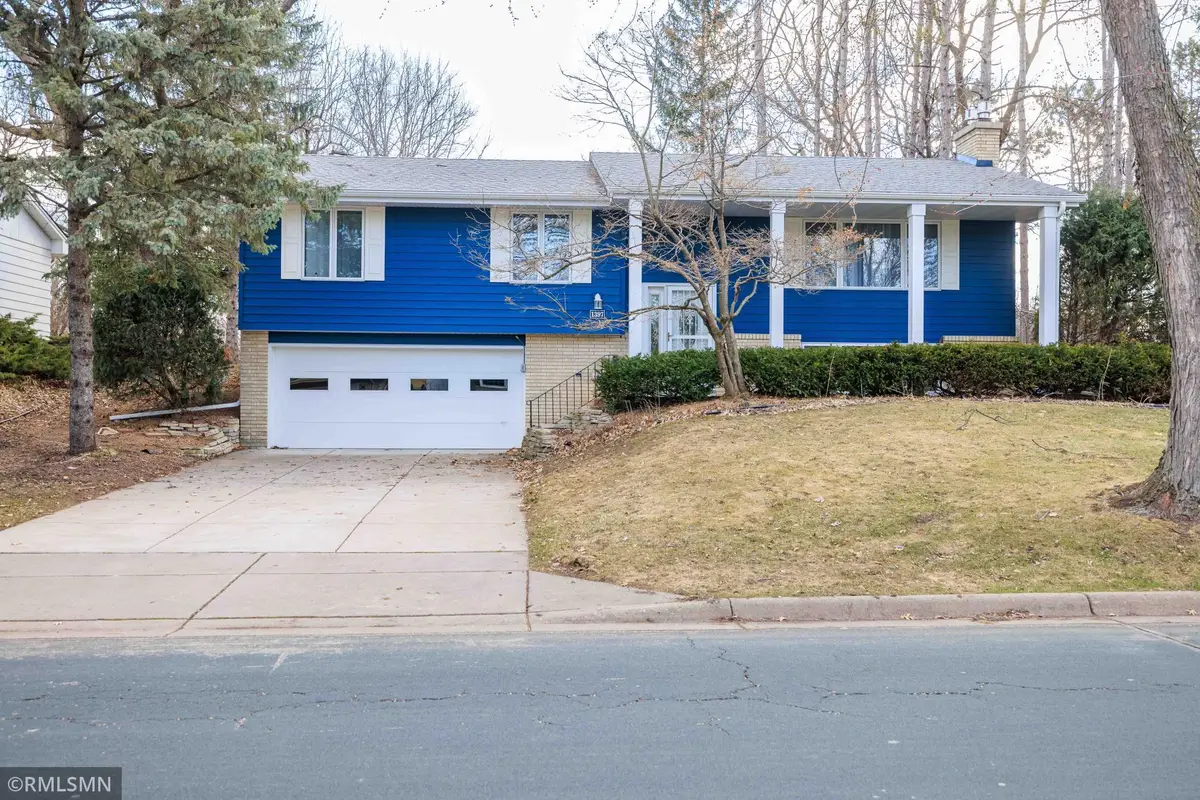 1397 Parkwood Drive, Woodbury, MN 55125 - #1