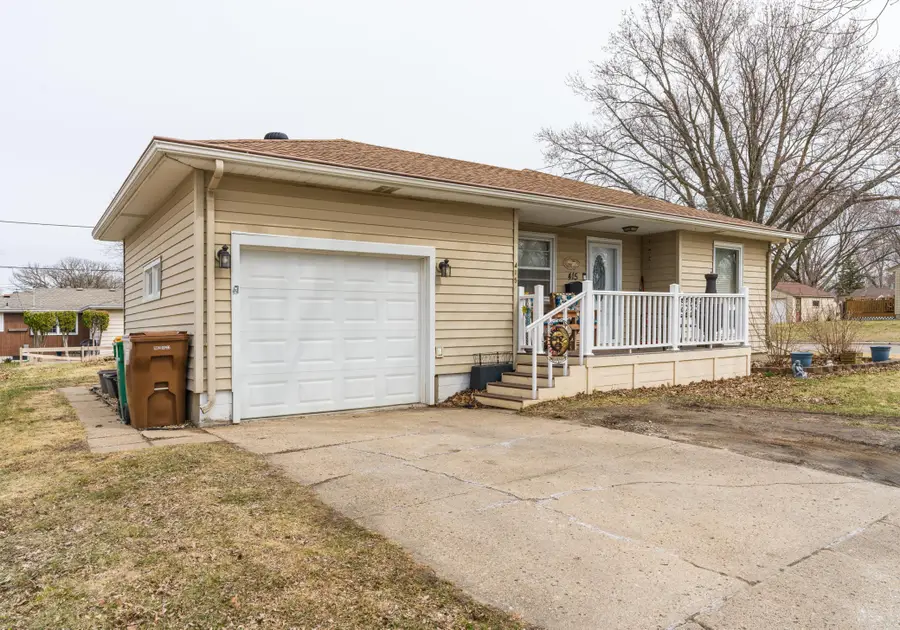 415 E Hawthorne Street, Albert Lea, MN 56007 - #2