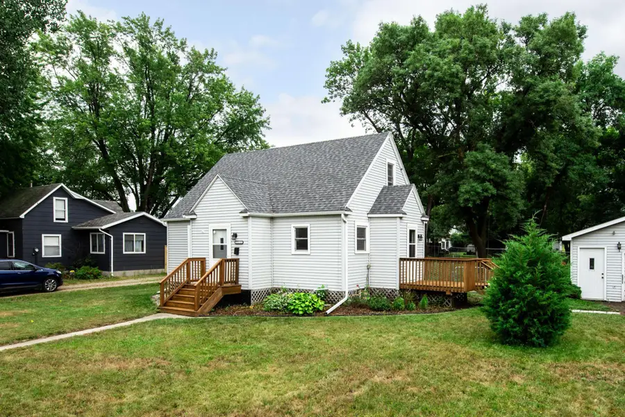 712 4th Avenue E, Alexandria, MN 56308 - #2