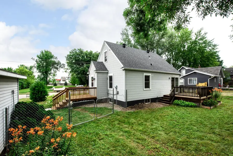 712 4th Avenue E, Alexandria, MN 56308 - #3