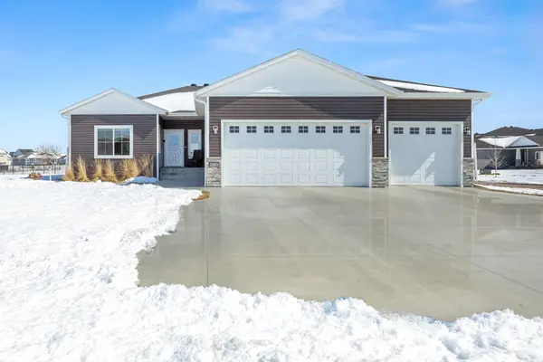 2089 67th Avenue S, Fargo, ND 58104