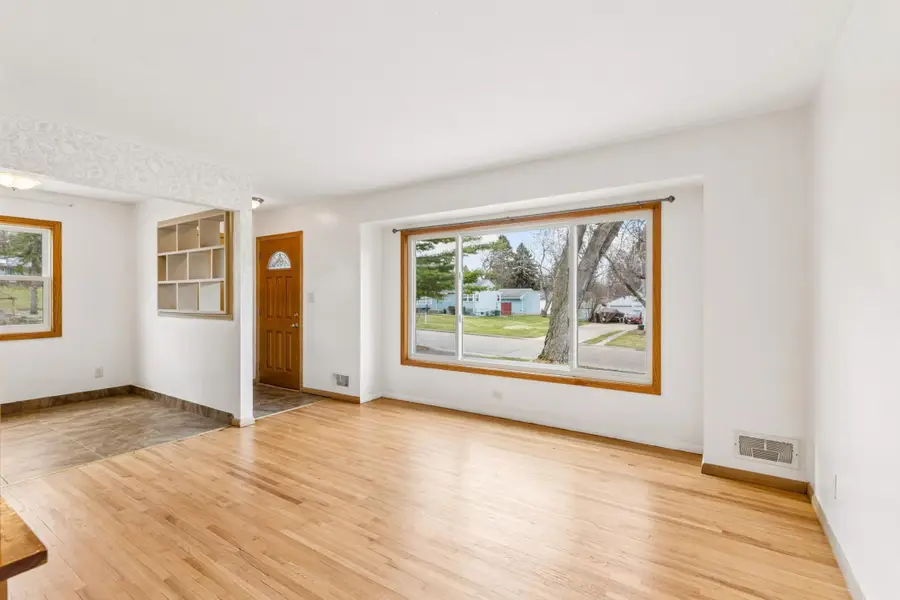 395 Eldridge Avenue W, Roseville, MN 55113 - #3