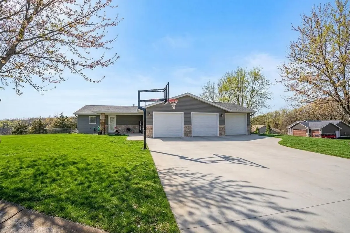 101 Meadow Lane, New London, MN 56273 - #1