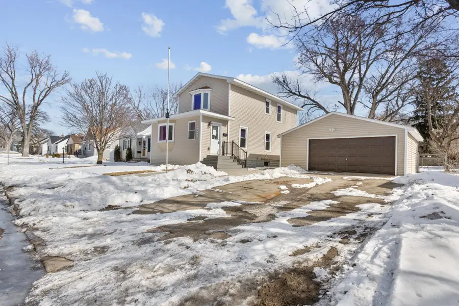 4241 Yosemite Avenue S, Saint Louis Park, MN 55416 - #2