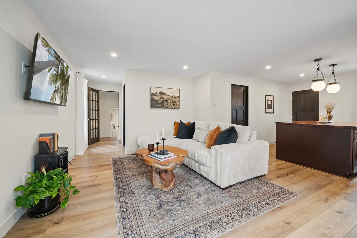 617 10th Avenue W, Alexandria, MN 56308 - #1