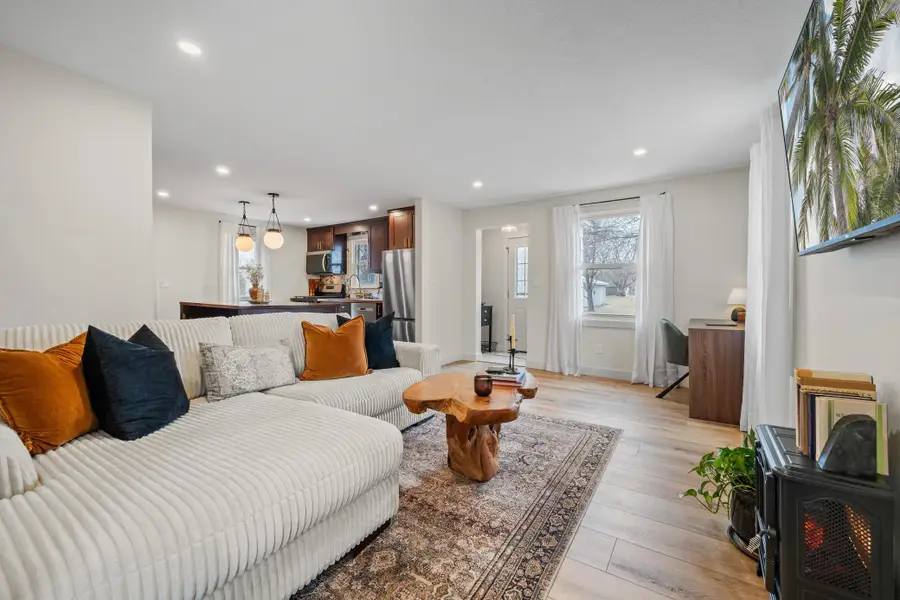 617 10th Avenue W, Alexandria, MN 56308 - #2