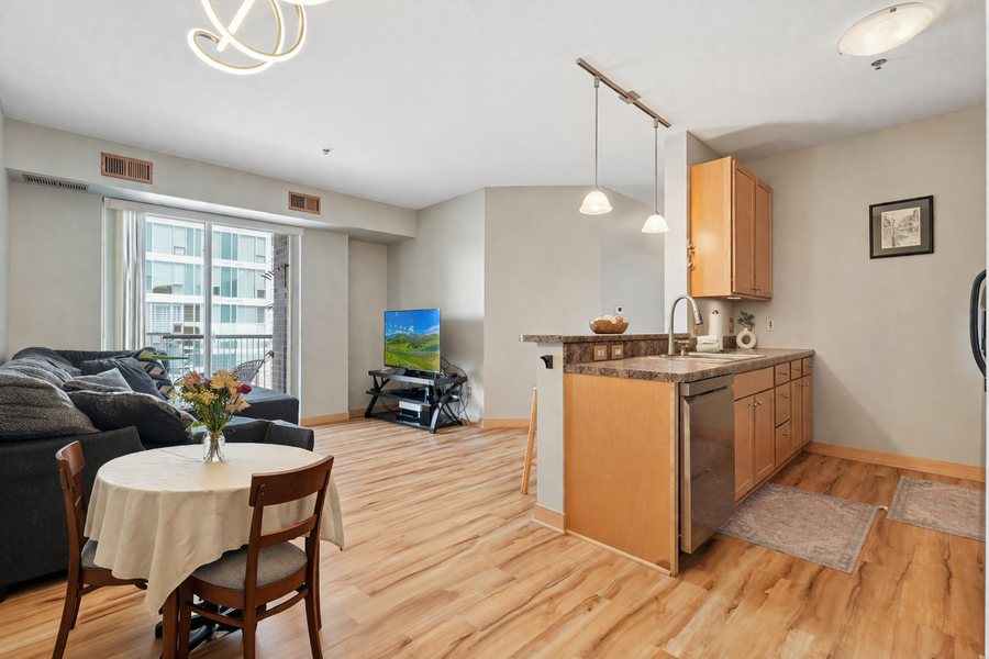 2900 University Avenue Se #300, Minneapolis, MN 55414 - #2