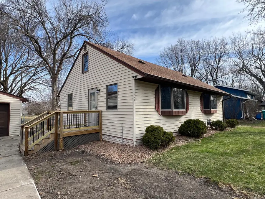 720 22nd Street Ne, Owatonna, MN 55060 - #2