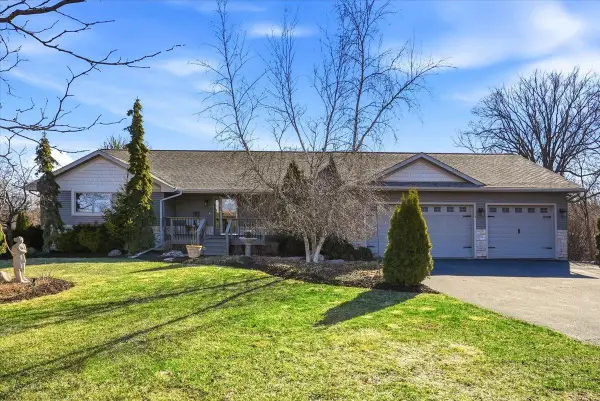 55 Emerson Valley Drive, River Falls, WI 54022