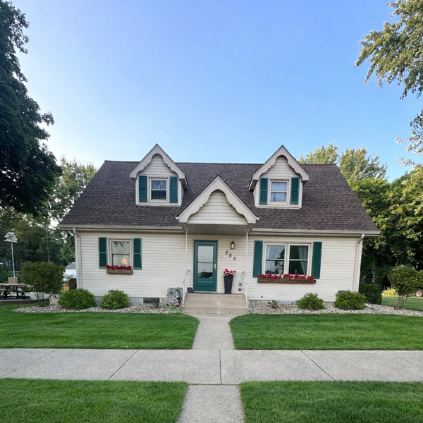 203 5th Avenue N, Lakefield, MN 56150