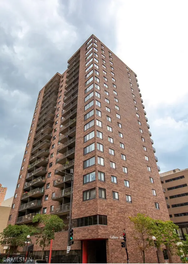 26 10th Street W #601, Saint Paul, MN 55102