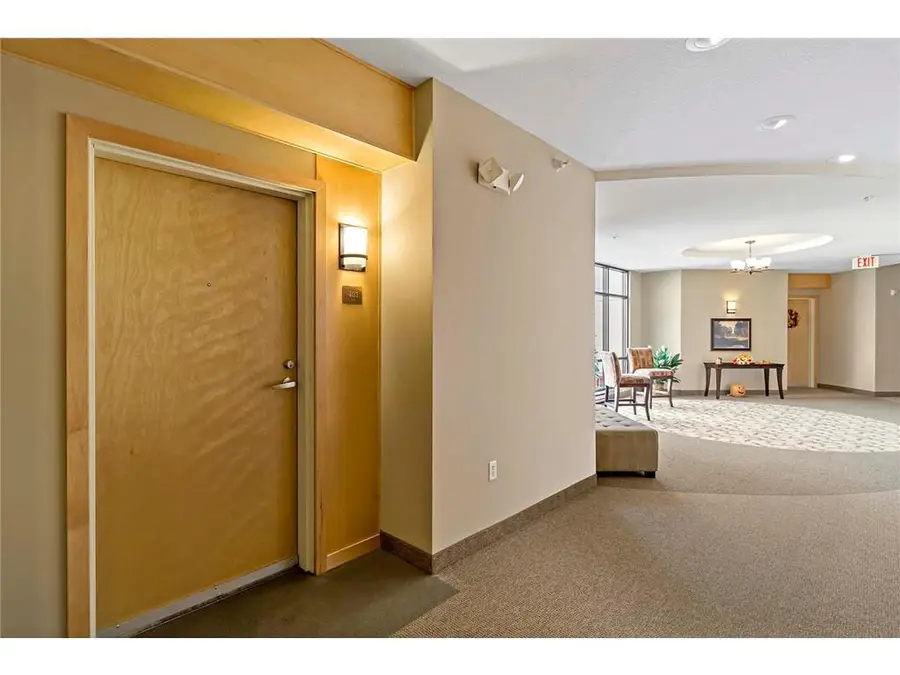 2405 39th Avenue Ne #401, Saint Anthony, MN 55421 - #2