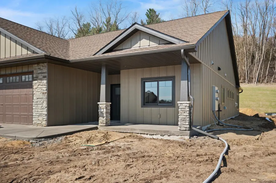 1060 Legend Lane, River Falls, WI 54022 - #3