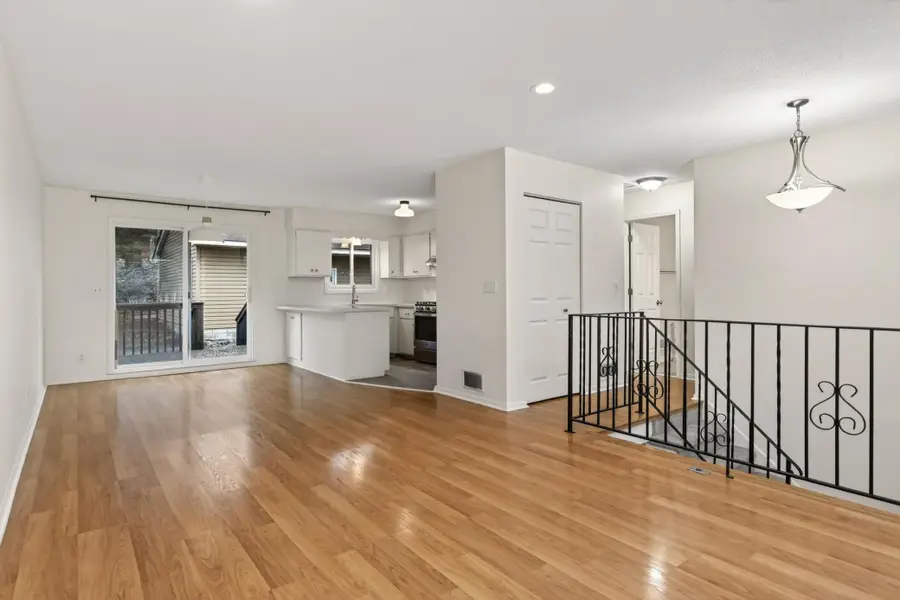 866 Wheeler Street N, Saint Paul, MN 55104 - #2