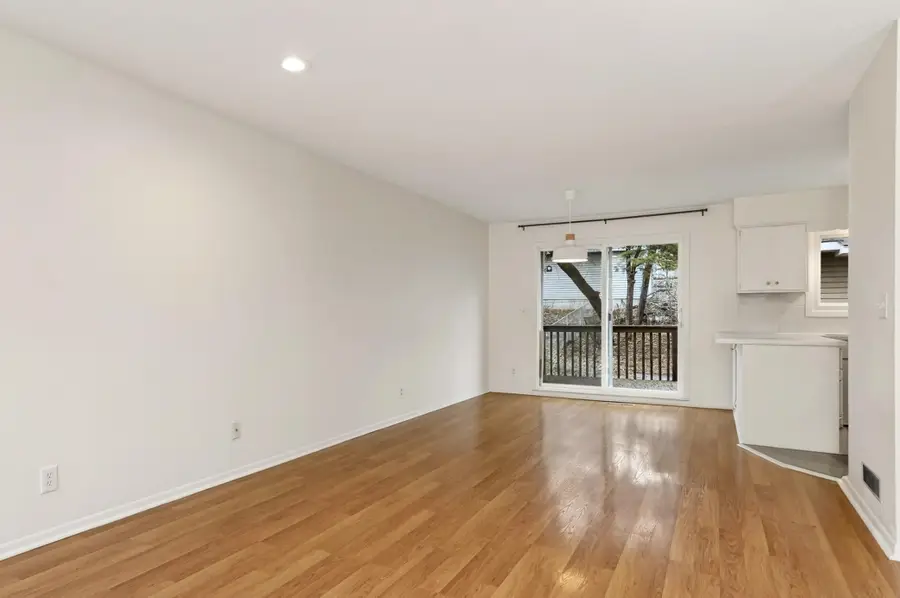 866 Wheeler Street N, Saint Paul, MN 55104 - #3