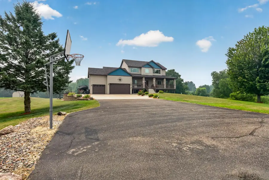 5524 188th Avenue Ne, Wyoming, MN 55092 - #2
